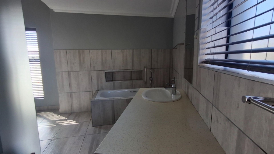 3 Bedroom Property for Sale in Hartenbos Central Western Cape